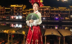 播放帅帅的小男孩mv的图片